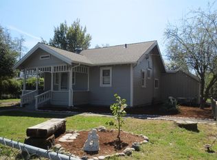 1003 SW J St, Grants Pass, OR 97526