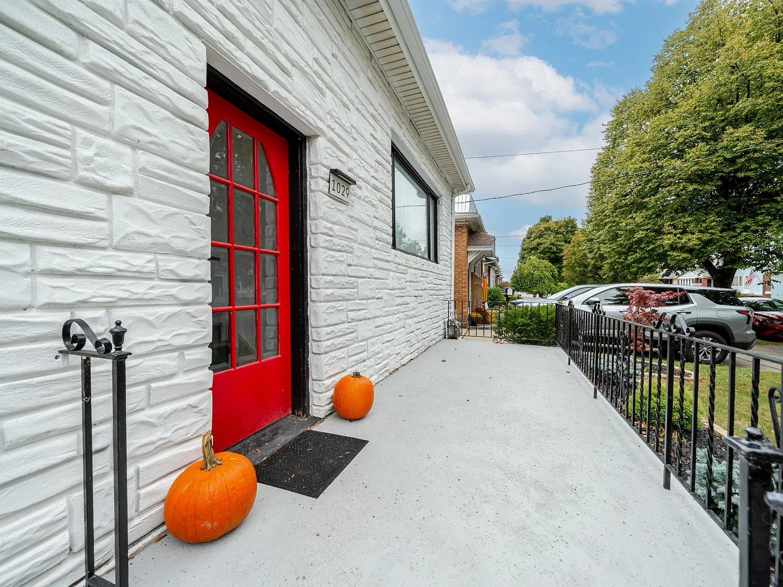 3 bed, 1404 sqft, $2,000 — Photo 4