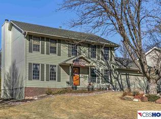 15720 Jackson Dr, Omaha, NE 68118