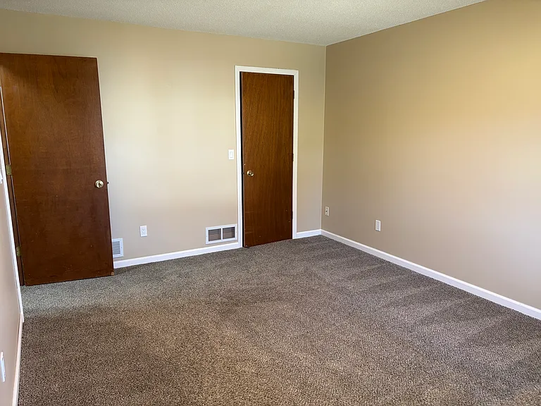 10673 Grouse St NW — Photo 7