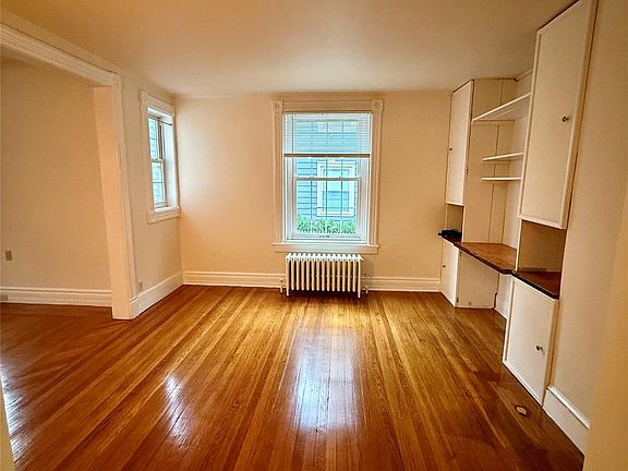 5th image of 80 Teller Ave #1