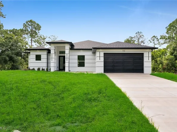 102 Grant Ave, Lehigh Acres, FL 33936