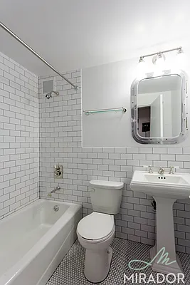 Rented by Mirador Real Estate | media 20