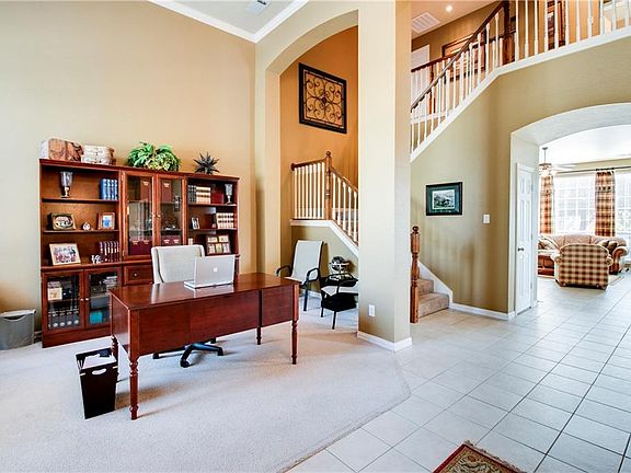 4th image of 9708 Lacey Ln