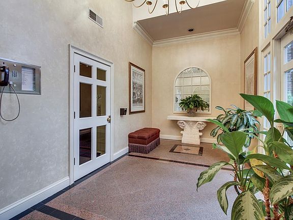 3rd image of 3733 W End Ave APT 305
