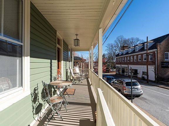 3rd image of 309 W Beverley St