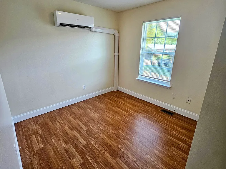 1757 Broadway St #2 — Photo 16