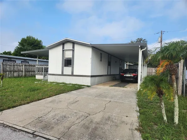 2113 HOYLE DRIVE, HOLIDAY, FL 34691