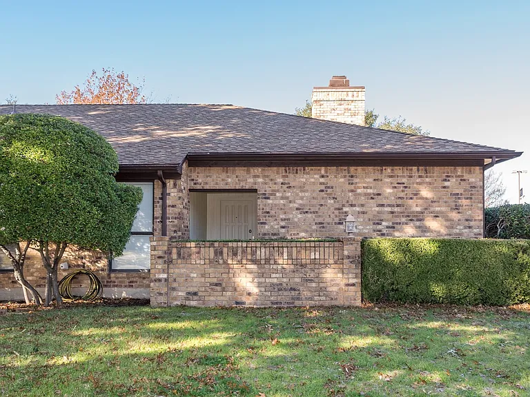 5128 Ledgestone Dr — Photo 11