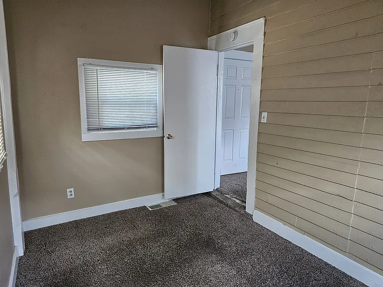 329 E Dale St #1 — Photo 9