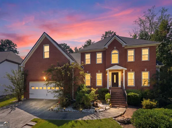 390 Wildwood Lake Ct, Suwanee, GA 30024