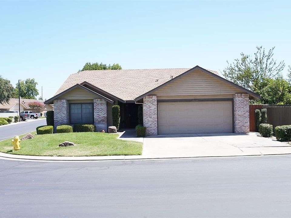 1st image of 2128 Garden Circle Dr W