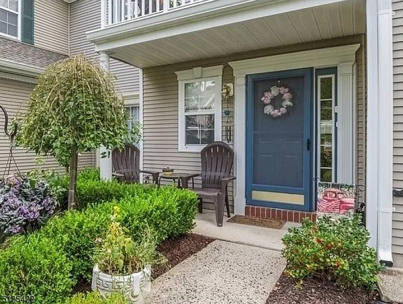 3 bed, 2.5 bath, $3,795 — Photo 2
