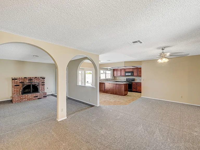 6813 Greydawn Dr — Photo 4