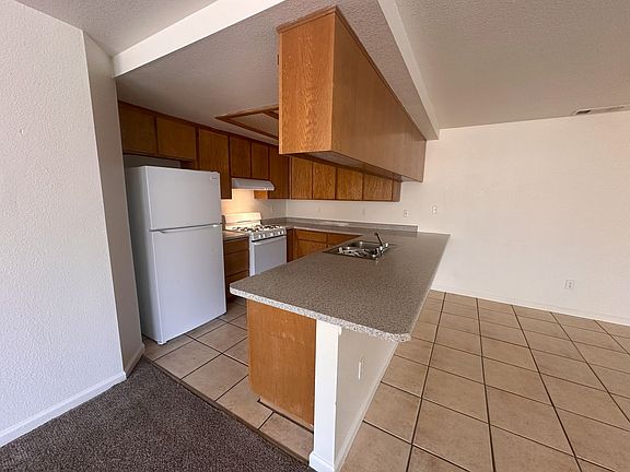4th image of 545 Howard Ct Unit A