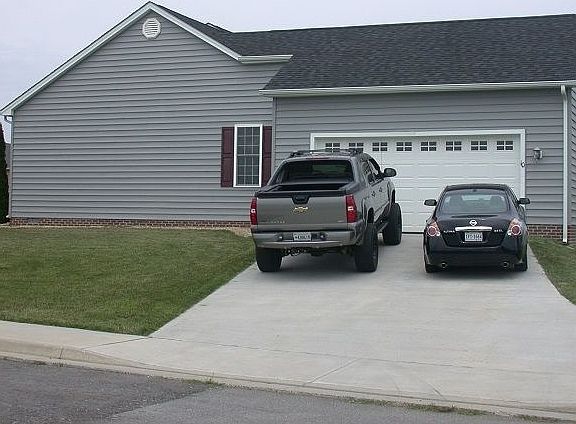 5th image of 10 Boulder Dr
