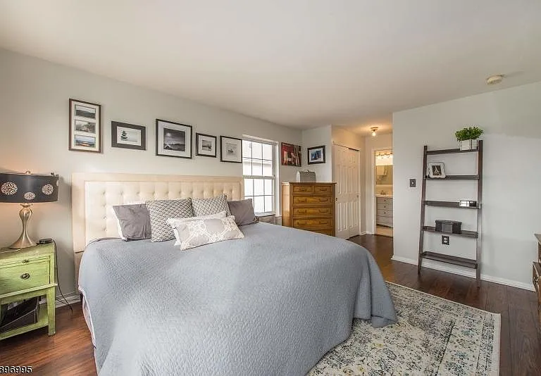 50 Pine St #4 — Photo 10