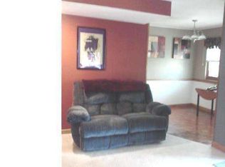 101 Meadowview Ln #101, Mont Clare, PA 19453