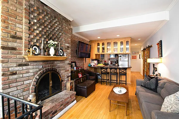 Sold by Keller Williams NYC | media 11