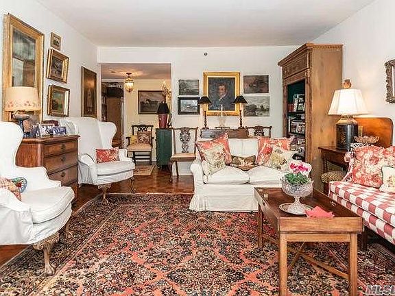 4th image of 111 Cherry Valley Ave