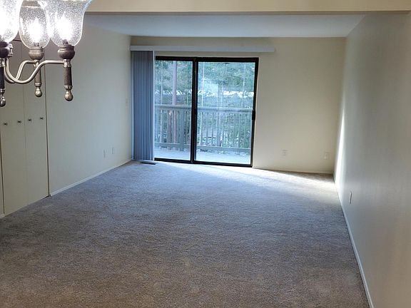 4th image of 1425 154th Ave NE APT B402