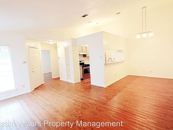 4th image of 11807A Lochridge Dr