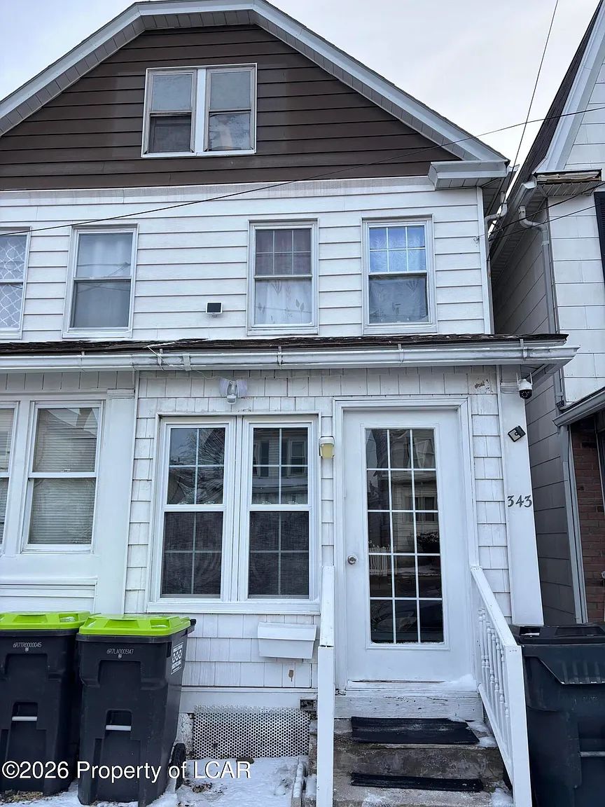 343 Adams St photo 1