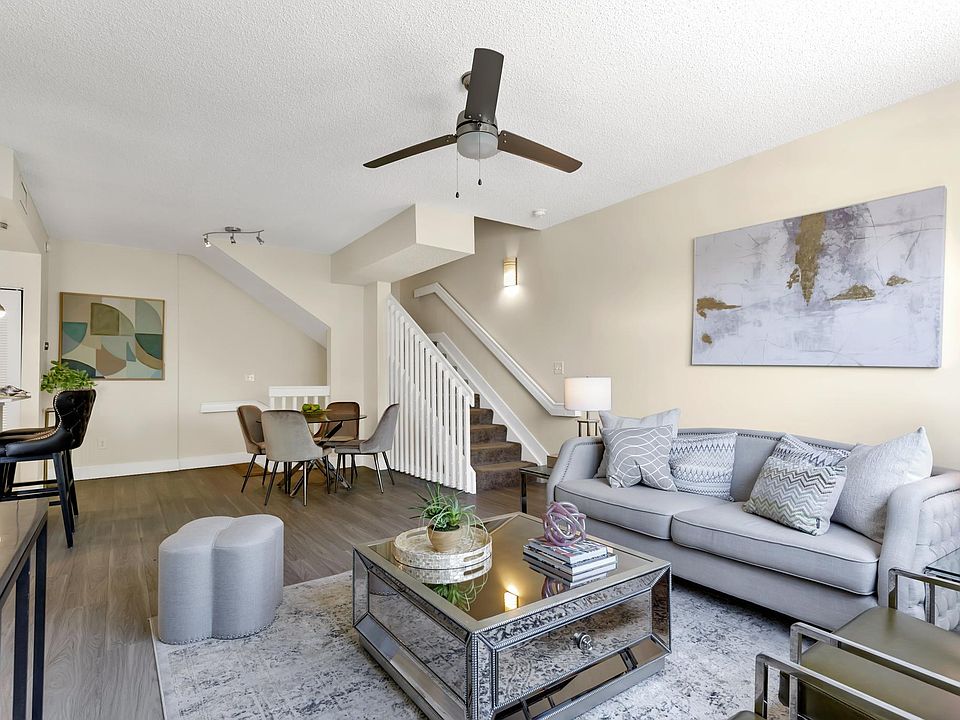 B2 Marseille - 3-Story Townhomes