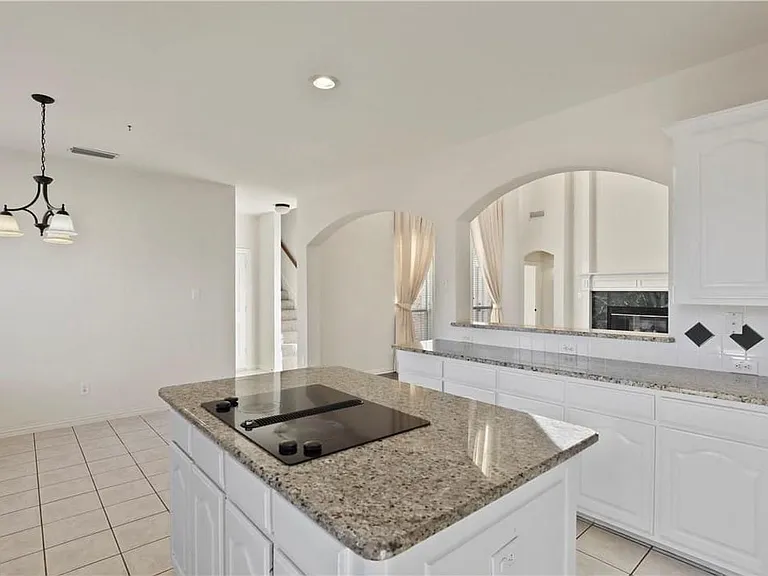 1313 Bradbury Dr — Photo 10