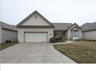 722 N Crest Ridge Ct, Wichita, KS 67230