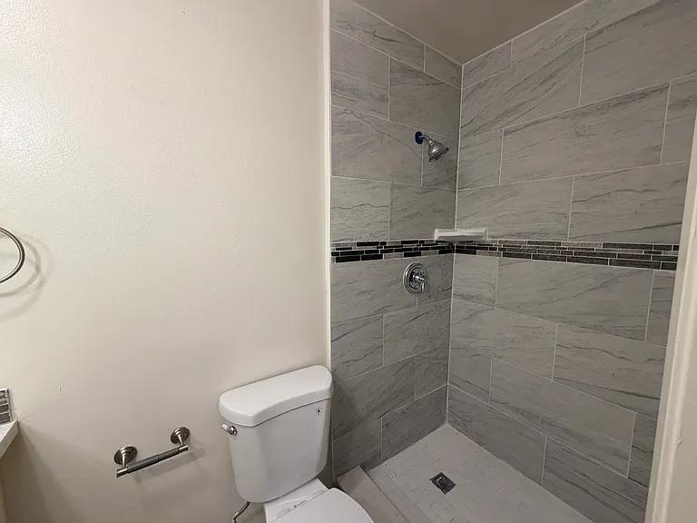1240 W J St #A — Photo 11