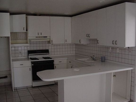 4th image of 2752 Ophelia Ave