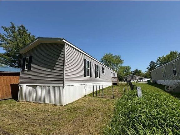 3rd image of 123 Primrose Ln