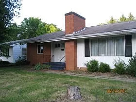 653 N Hawkins Ave photo 1