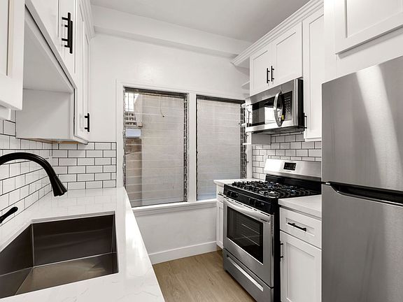 2nd image of 414 N Maple Dr #105
