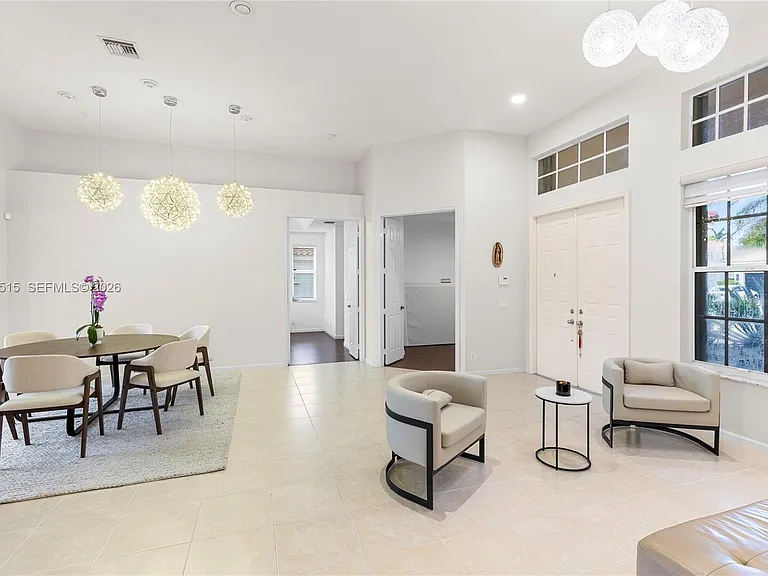 1714 Victoria Pointe Cir — Photo 11