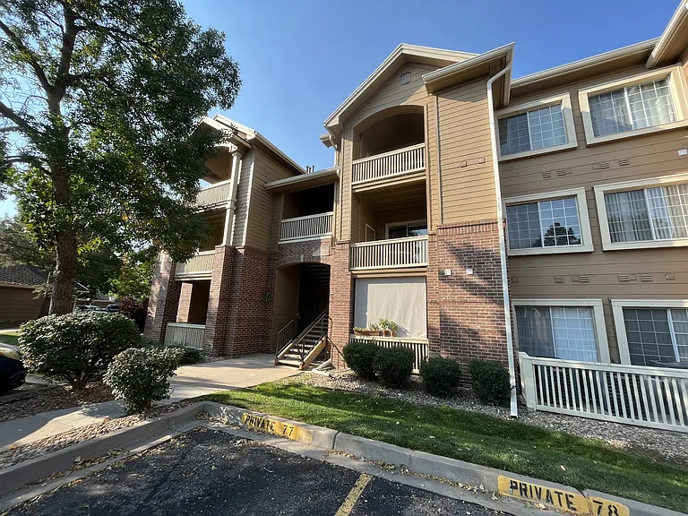 1631 W Canal Cir #811 — Photo 2