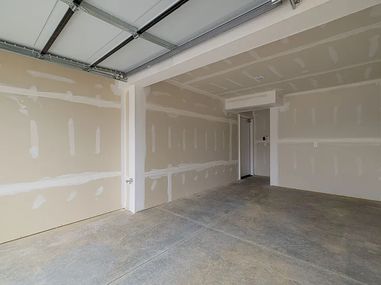 3431 Glenbrook Cir S — Photo 18