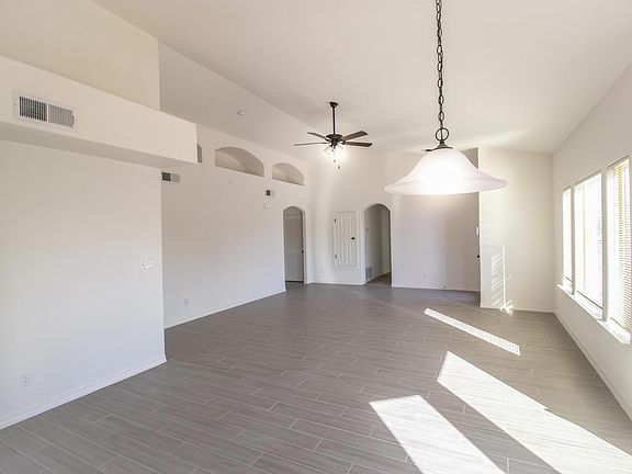 3rd image of 12364 Desert Willow Dr