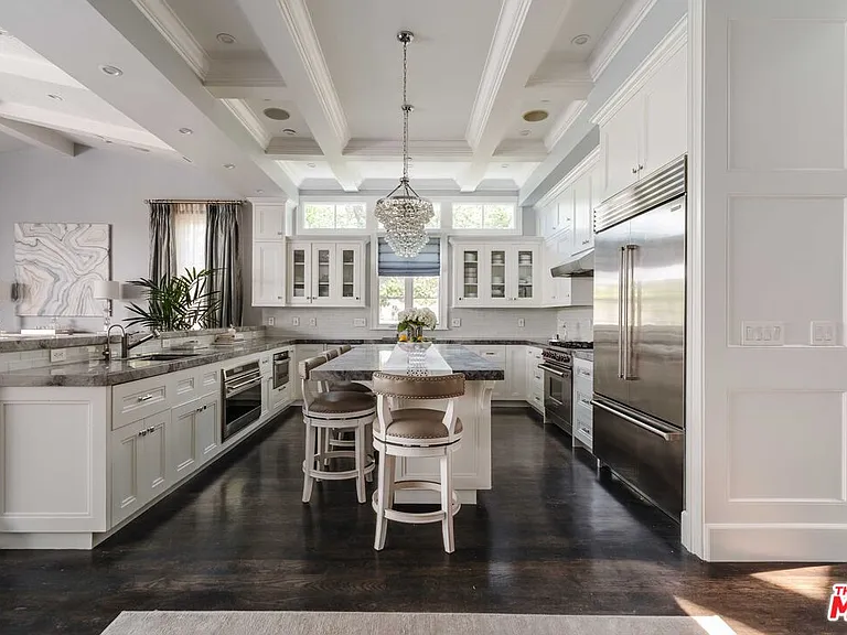356 E Rustic Rd — Photo 3