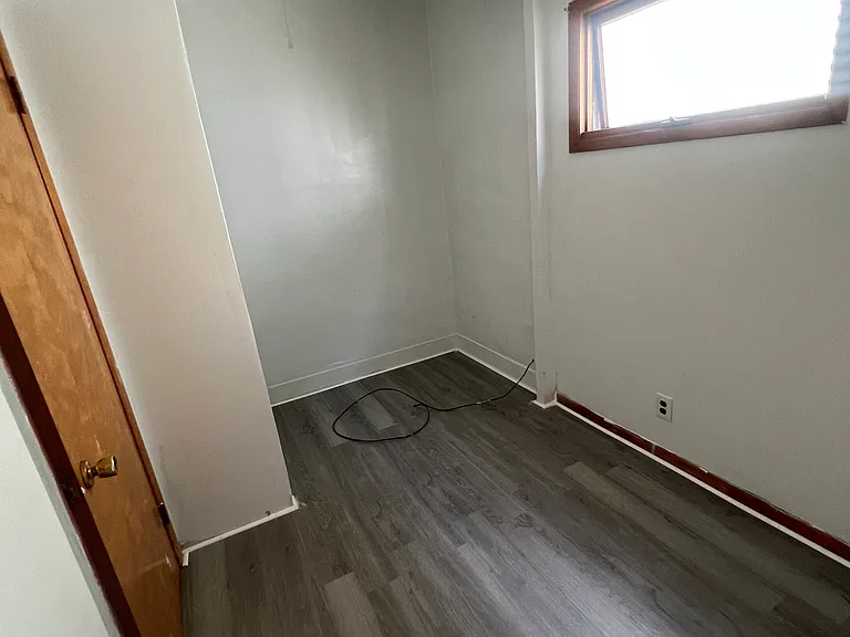217 Cable St — Photo 11