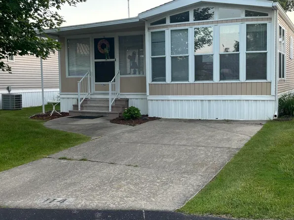 5204 Saratoga Ln #114, Lexington, MI 48450