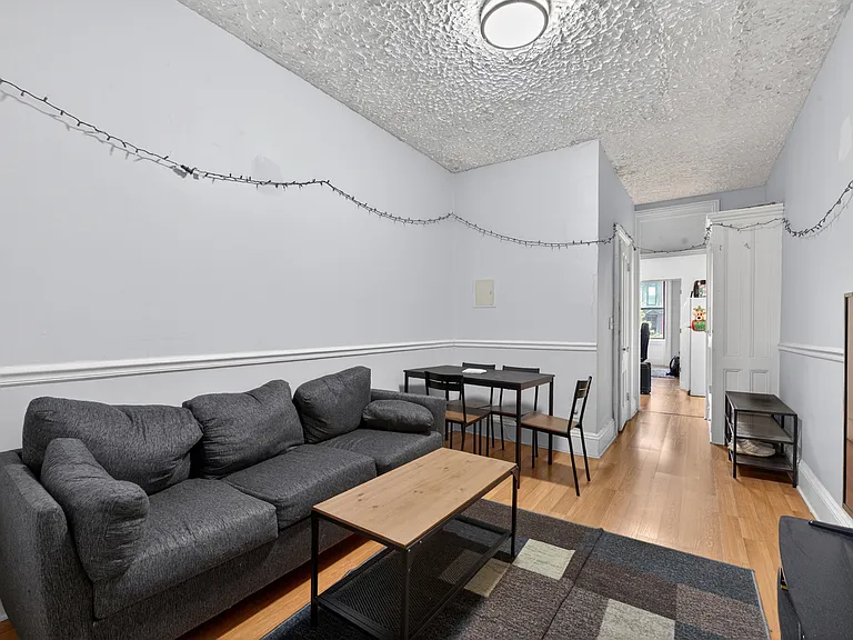 1109 Washington St #6 — Photo 6