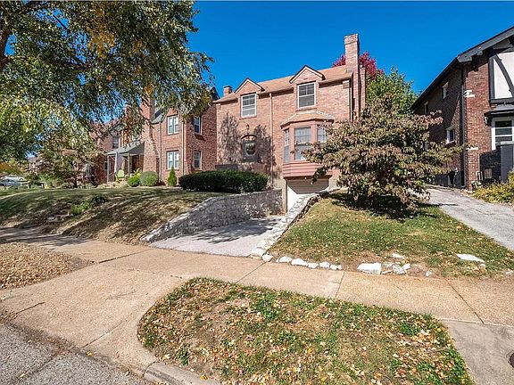 2nd image of 7433 Stanford Ave