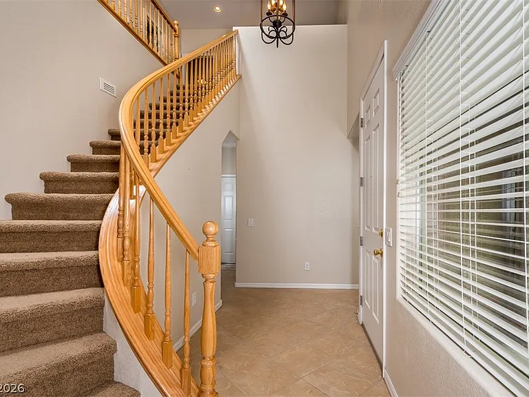8229 Oakshire St — Photo 21