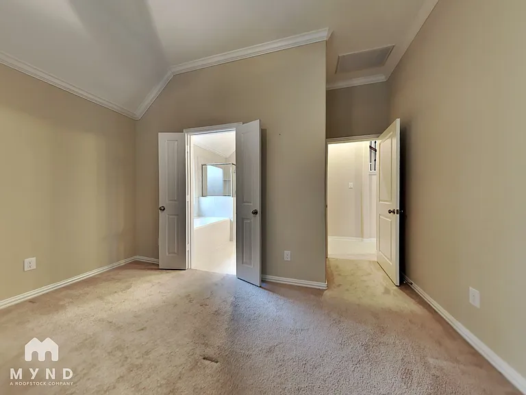 2925 Fox Ledge Ct — Photo 6