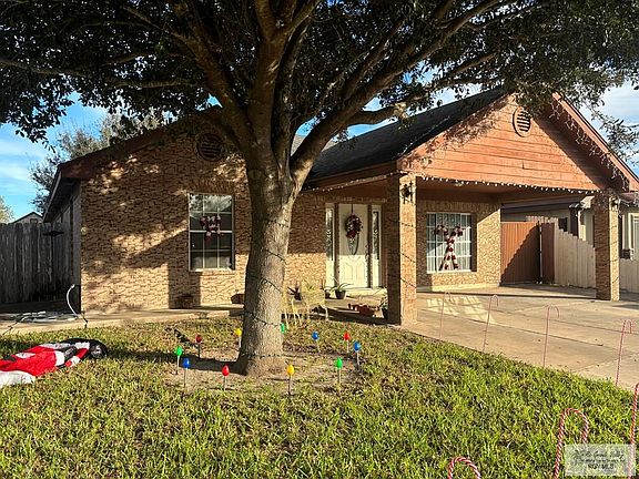 2nd image of 554 Rey Salomon St