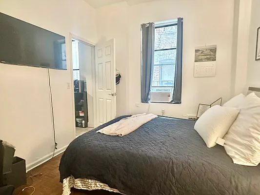 Rented by Corcoran | media 7