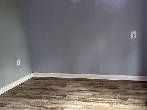 5th image of 255 Elmore St