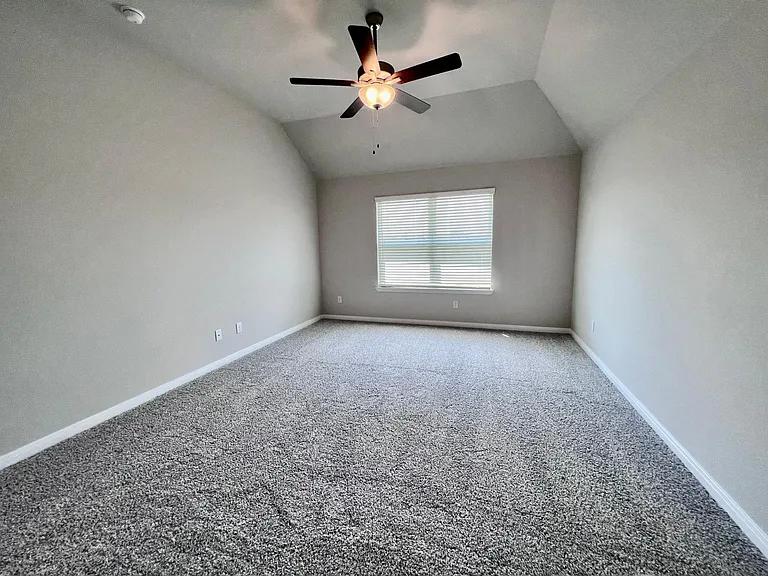 1753 Spence St — Photo 20